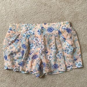 Like new lined light weight floral shorts